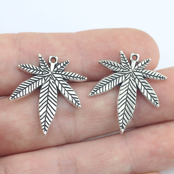 Newest 10Pieces 22*25mm Mixed Alloy Antique Silver Color Maple Leaf Charms Keychain Pendant Accessory For DIY Jewelry Making