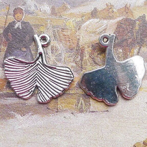 Newest 10Pieces 25*25mm Mixed Alloy Antique Silver Color Leaf Charms ELegant Earring Pendant Accessory For DIY Jewelry Making