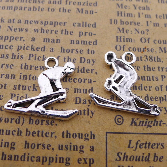 Newest 20Pcs 17*19mm Antique Silver Color Skater Charms Necklace Pendant Accessories Charms For Jewelry Making Wholesale