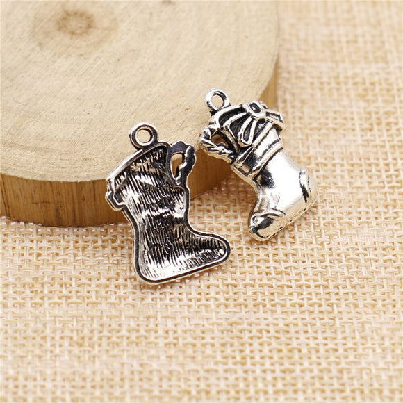 WYSIWYG 10pcs 24x15mm Christmas Stockings Charms Antique Silver Color Pendant Charms For Jewelry Making Jewelry Accessories