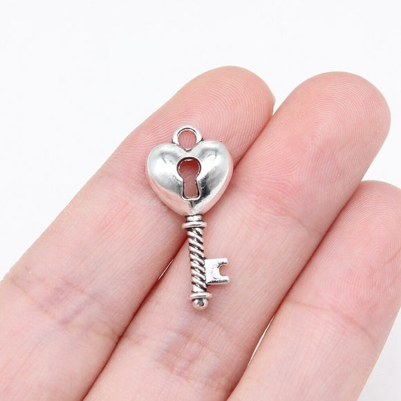 WYSIWYG 20pcs 26x11mm Antique Silver Color Love Key Charms For Jewelry Making