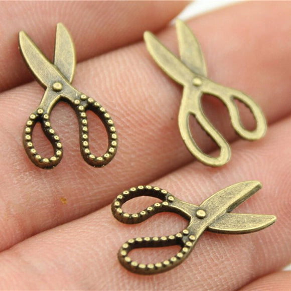 WYSIWYG 40pcs 19x11mm Small Sewing Scissors Charms Antique Silver Color Small Sewing Scissors Charms Sewing Scissors Charms